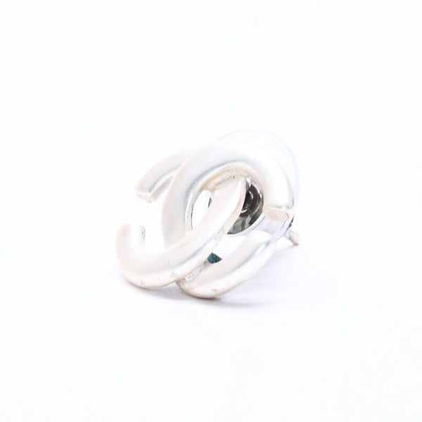 Very Good Condition CHANEL Earrings Coco Mark Silver White 01 A Stamp Made in France One Ear Weight Approx. 1.46g Used 4c061142