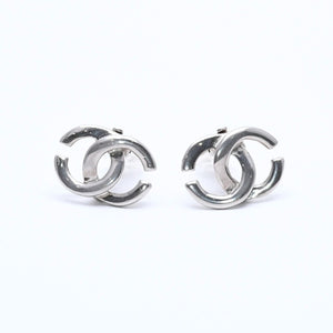極美品 CHANEL シャネル イヤリング ピアス ココマーク 01P刻印 シルバー GP メタル 重量約6.32g 中古4c070652