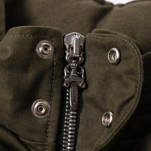 画像をギャラリービューアに読み込む, 新品未使用 CHROME HEARTS クロムハーツ ダウンジャケット マルチカラークロスパッチ ダガージップ クロスボールボタン カーキ サイズM 中古 4c070379