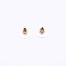 Load image into Gallery viewer, 極美品 CHANEL シャネル ココマーク ピアス 重量約5.11g D22A刻印 樹脂系 メタル GP ゴールド ブラック 両耳用 中古 4c073157