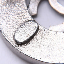 Load image into Gallery viewer, CHANEL シャネル VINTAGE ヴィンテージ ココマーク イヤリング 重量約14.24g 97A刻印 メタル シルバー 両耳用 美品 中古 4c070657
