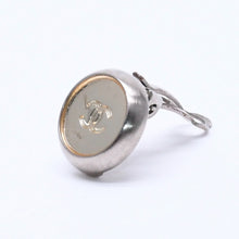 Load image into Gallery viewer, CHANEL シャネル VINTAGE ヴィンテージ ココマーク イヤリング 重量約5.45g 99A刻印 GP メタル シルバー ゴールド 両耳用 美品 中古 62587