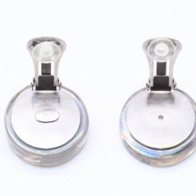 Load image into Gallery viewer, 極美品 CHANEL シャネル ココマーク イヤリング 重量約16.22g 97P刻印 樹脂系 メタル オーロラ クリア シルバー 両耳用 中古 4c068849
