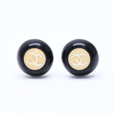 画像をギャラリービューアに読み込む, CHANEL シャネル ココマーク イヤリング 重量約10.08g 99A刻印 樹脂系 メタル ホワイト ブラック バイカラー 両耳用 美品 中古 4c070654