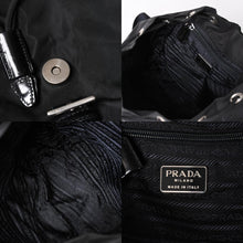 画像をギャラリービューアに読み込む, PRADA プラダ バックパック リュック トライアングルロゴ イタリア製 ナイロン レザー ブラック シルバー金具 美品 中古 4b011883