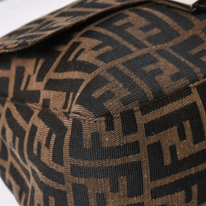 極美品 FENDI フェンディ ズッカ柄 マンマバケット ショルダーバッグ キャンバス レザー ブラウン FFバックル シルバー金具 中古 4a008322