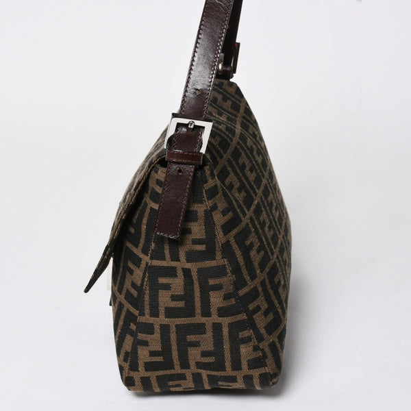 極美品 FENDI フェンディ ズッカ柄 マンマバケット ショルダーバッグ キャンバス レザー ブラウン FFバックル シルバー金具 中古 4a008322