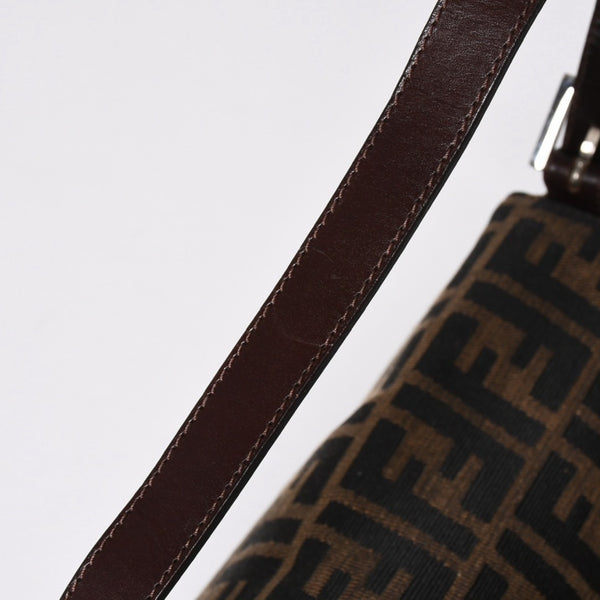 極美品 FENDI フェンディ ズッカ柄 マンマバケット ショルダーバッグ キャンバス レザー ブラウン FFバックル シルバー金具 中古 4a008322