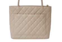 Load image into Gallery viewer, CHANEL シャネル 復刻トート 8番台 ハンドバッグ A01804 ココマーク キャビアスキン ベージュ ゴールド金具 美品 中古 4c070922