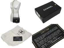 Load image into Gallery viewer, CHANEL シャネル ミニマトラッセ18 チェーンショルダーバッグ ラムスキン ブラック 1番台 中古 4b000011