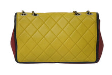 Load image into Gallery viewer, CHANEL シャネル マトラッセ チェーンショルダーバッグ ココマーク モンドリアンカラー ラムスキン 17番台 ゴールド金具 美品 中古 4b000014