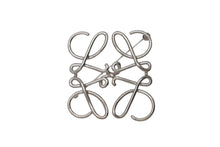 画像をギャラリービューアに読み込む, 極美品 LOEWE ロエベ アナグラム ブローチ メタル ゴールド アクセサリー ロゴ 111.25.020 中古 4b000036