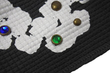 Load image into Gallery viewer, DENIM TEARS デニムティアーズ Rhinestone Cotton Wreath Durag ドゥーラグ 510-010-38 グレー系 ラインストーン 美品 中古 4b000082