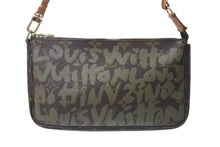 Load image into Gallery viewer, LOUIS VUITTON ルイヴィトン ポシェットアクセソワールモノグラムグラフィティ M92191 ハンドバッグ カーキ 美品 中古 4b000109