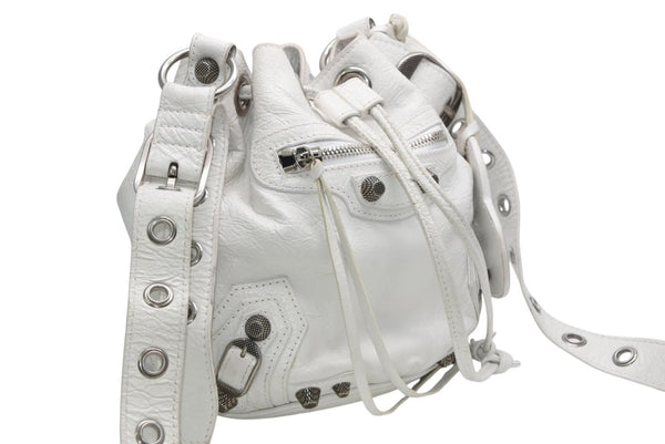 BALENCIAGA バレンシアガ ルカゴール XSバケット ショルダーバッグ 702431 ホワイト ラムスキン シルバー金具 美品 中古 4b013030