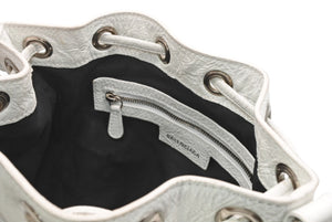 BALENCIAGA バレンシアガ ルカゴール XSバケット ショルダーバッグ 702431 ホワイト ラムスキン シルバー金具 美品 中古 4b013030