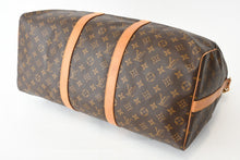 Load image into Gallery viewer, LOUIS VUITTON ルイヴィトン モノグラム キーポルバンドリエール50 ブラウン M41416 ボストンバッグ 美品 中古 4b013229