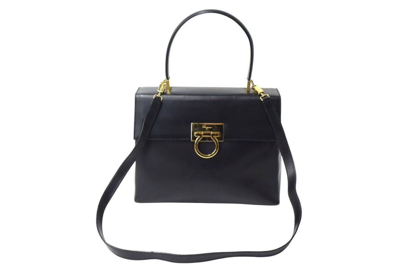 ニャンコ様☆2点おまとめ☆未使用j級⭐️フェラガモ カシミヤ混 ニャンコ様☆2点おまとめ☆未使用j級⭐️フェラガモ カシミヤ混