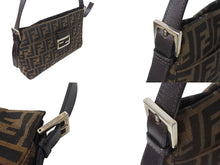 Load image into Gallery viewer, FENDI フェンディ ズッカ柄 マンマバケット ワンショルダーバッグ ブラウン キャンバス レザー シルバー金具 ロゴ 鞄 良品 中古 4b000147