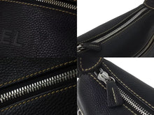 Load image into Gallery viewer, CHANEL シャネル ワンショルダーバッグ 8番台 フリンジ タッセル ココマーク ロゴ エンボス レザー ブラック シルバー金具 美品 中古 4b000149