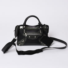 Load image into Gallery viewer, 極美品 BALENCIAGA バレンシアガ ジャイアントミニシティ ハンドバッグ ショルダーバッグ 2wayブラック 509544 シルバー金具 中古 4a000045