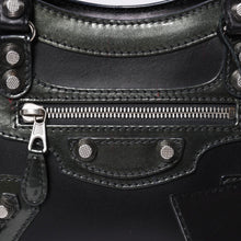 Load image into Gallery viewer, 極美品 BALENCIAGA バレンシアガ ジャイアントミニシティ ハンドバッグ ショルダーバッグ 2wayブラック 509544 シルバー金具 中古 4a000045