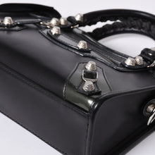 Load image into Gallery viewer, 極美品 BALENCIAGA バレンシアガ ジャイアントミニシティ ハンドバッグ ショルダーバッグ 2wayブラック 509544 シルバー金具 中古 4a000045