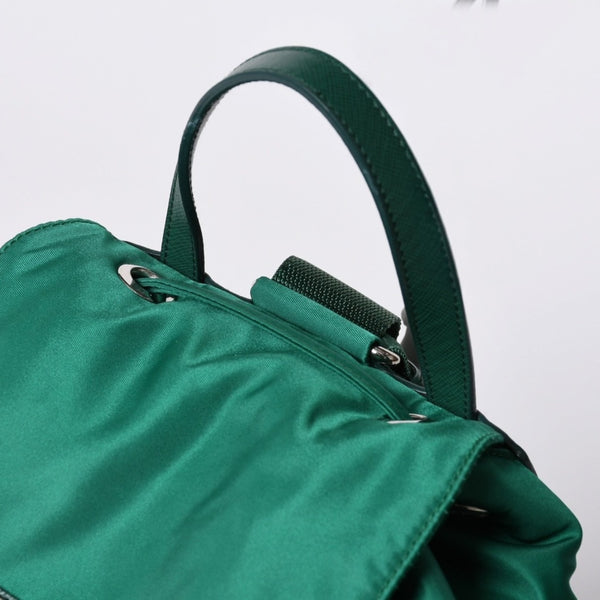 極美品 PRADA プラダ リュックサック バックパック BZ0032 グリーン ナイロン サフィアーノレザー 中古 4a000141