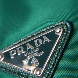 極美品 PRADA プラダ リュックサック バックパック BZ0032 グリーン ナイロン サフィアーノレザー 中古 4a000141