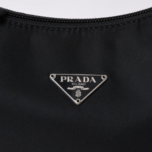 極美品 PRADA プラダ ホーボー ワンショルダーバッグ MV515 トライアングルロゴ 三角ロゴプレート ナイロン ブラック 中古 4a000145