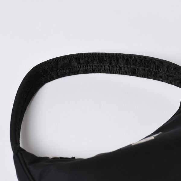 極美品 PRADA プラダ ホーボー ワンショルダーバッグ MV515 トライアングルロゴ 三角ロゴプレート ナイロン ブラック 中古 4a000145