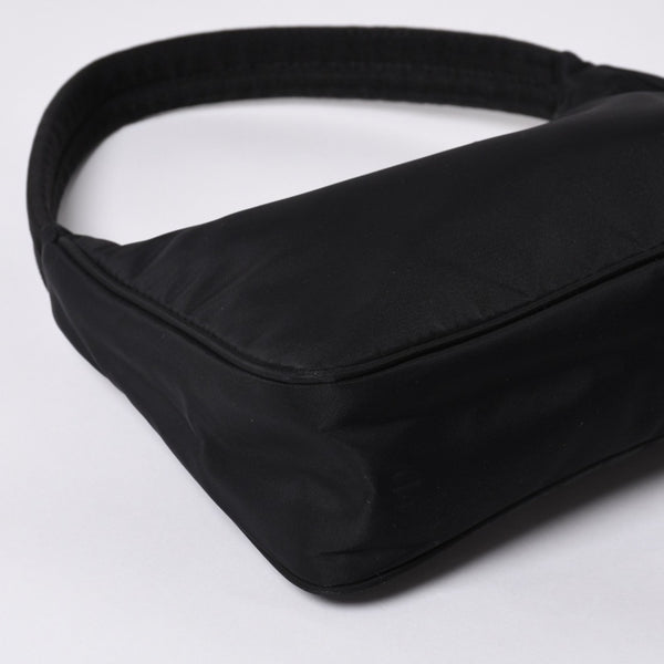 極美品 PRADA プラダ ホーボー ワンショルダーバッグ MV515 トライアングルロゴ 三角ロゴプレート ナイロン ブラック 中古 4a000145