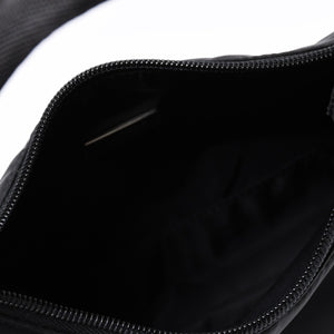 極美品 PRADA プラダ ホーボー ワンショルダーバッグ MV515 トライアングルロゴ 三角ロゴプレート ナイロン ブラック 中古 4a000145