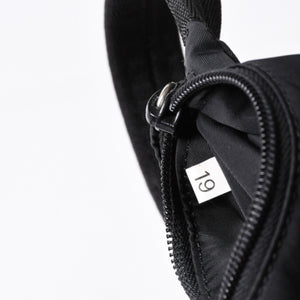 極美品 PRADA プラダ ホーボー ワンショルダーバッグ MV515 トライアングルロゴ 三角ロゴプレート ナイロン ブラック 中古 4a000145