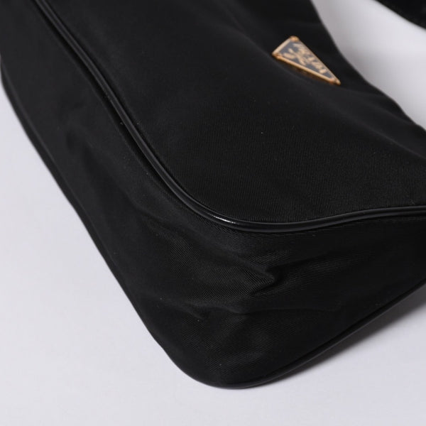 Very Good Condition PRADA Hobo One Shoulder Bag Chain Shoulder Bag Triangle Logo Nylon Black Used 4a000143