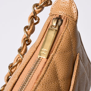 極美品 CHANEL シャネル 月見型 ワンショルダーバッグ スモール ポーチ キャビアスキン 8番台 ベージュ 中古 4a000152