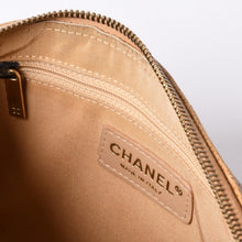 画像をギャラリービューアに読み込む, 極美品 CHANEL シャネル 月見型 ワンショルダーバッグ スモール ポーチ キャビアスキン 8番台 ベージュ 中古 4a000152