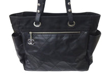 Load image into Gallery viewer, 新品同様 CHANEL シャネル パリビアリッツ トートバッグMM ココマーク A34209 コーティングキャンバス レザー シルバー金具 中古 4b000192