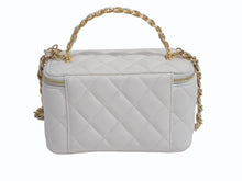 Load image into Gallery viewer, 極美品 CHANEL シャネル マトラッセ ミニ バニティ チェーンショルダーバッグ 2WAY ココマーク ホワイト ランダム番台 中古 4b000200