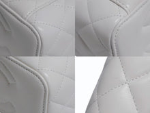 Load image into Gallery viewer, 極美品 CHANEL シャネル マトラッセ ミニ バニティ チェーンショルダーバッグ 2WAY ココマーク ホワイト ランダム番台 中古 4b000200