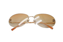 Load image into Gallery viewer, CHANEL シャネル リムレス サングラス 4013 c.125/56 サイズ 59◻︎16 130 ゴールド オレンジ グラデーション 美品 中古 4b000215