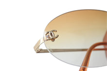 Load image into Gallery viewer, CHANEL シャネル リムレス サングラス 4013 c.125/56 サイズ 59◻︎16 130 ゴールド オレンジ グラデーション 美品 中古 4b000215