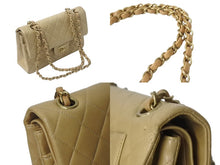 Load image into Gallery viewer, CHANEL シャネル マトラッセ23 ショルダーバッグ 6番台 Wフラップ ベージュ ラムスキン ゴールド金具 美品 中古 4b000217
