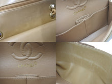 Load image into Gallery viewer, CHANEL シャネル マトラッセ23 ショルダーバッグ 6番台 Wフラップ ベージュ ラムスキン ゴールド金具 美品 中古 4b000217