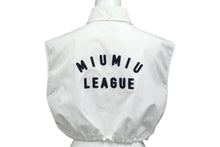 Load image into Gallery viewer, MIU MIU ミュウミュウ 21SS ノースリーブ ショートレングス ポプリンシャツ ブラウス ホワイト サイズ38 MK1528 美品 中古 4b000256