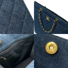 Load image into Gallery viewer, CHANEL シャネル チェーントートバッグ 5番台 デニム キルティング インディゴブルー ゴールド金具 イタリア製 美品 中古 4b000275
