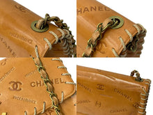 Load image into Gallery viewer, 極美品 CHANEL シャネル ココマーク ベースボールステッチ エンボス マトラッセショルダーバッグ 2番台 ブラウン ゴールド金具 中古 4b000279