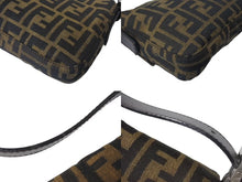Load image into Gallery viewer, FENDI フェンディ マンマバケット ワンショルダーバッグ 26424 ズッカ柄 ブラウン シルバー金具 美品 中古 4b000286