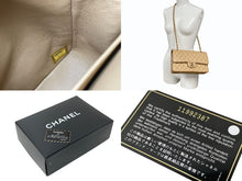 Load image into Gallery viewer, 極美品 CHANEL マトラッセ Wフラップ チェーンショルダー キャビアスキン 11番台 25cm ショルダーバッグ ベージュ ゴールド金具 中古 4b000306