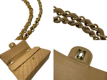 Load image into Gallery viewer, 極美品 CHANEL マトラッセ Wフラップ チェーンショルダー キャビアスキン 11番台 25cm ショルダーバッグ ベージュ ゴールド金具 中古 4b000306